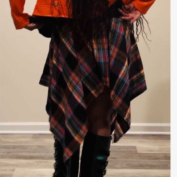 Plaid Print Stretchy Waist Asymmetrical Hem Mini Skirt - Picture 5 of 11